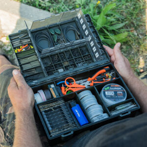 FOX “LOADED” MEDIUM TACKLE BOX